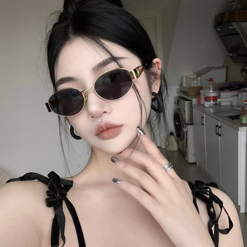 Vintage oval metal sunglasses for women, view 2