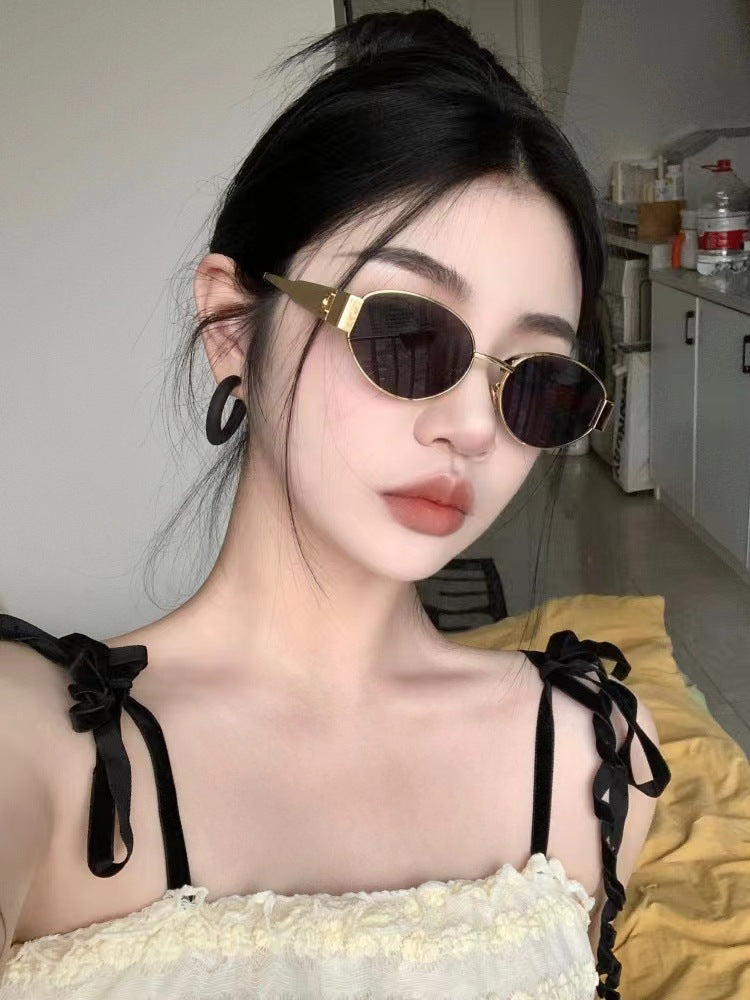 Vintage oval metal sunglasses for women, view 4